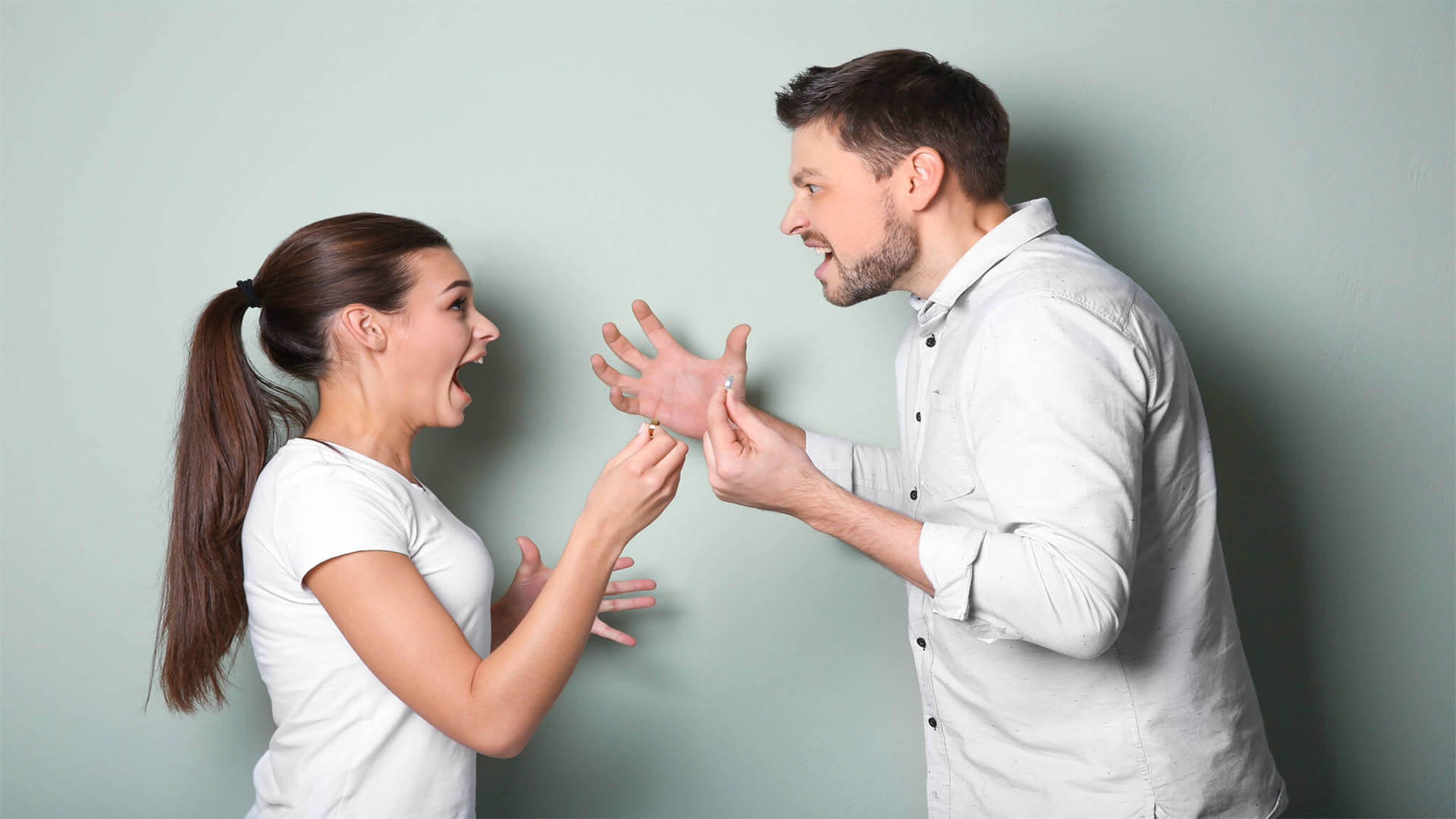 Relationship Tips: 5 એવા મુદ્દા જેના પર દરેક પતિ-પત્ની ઝઘડો કરે, આમાંથી કેટલી વાતો પર તમે ઝઘડો છો ? Relationship Tips: 5 એવા મુદ્દા જેના પર દરેક પતિ-પત્ની ઝઘડો કરે, આમાંથી કેટલી વાતો પર તમે ઝઘડો છો ?