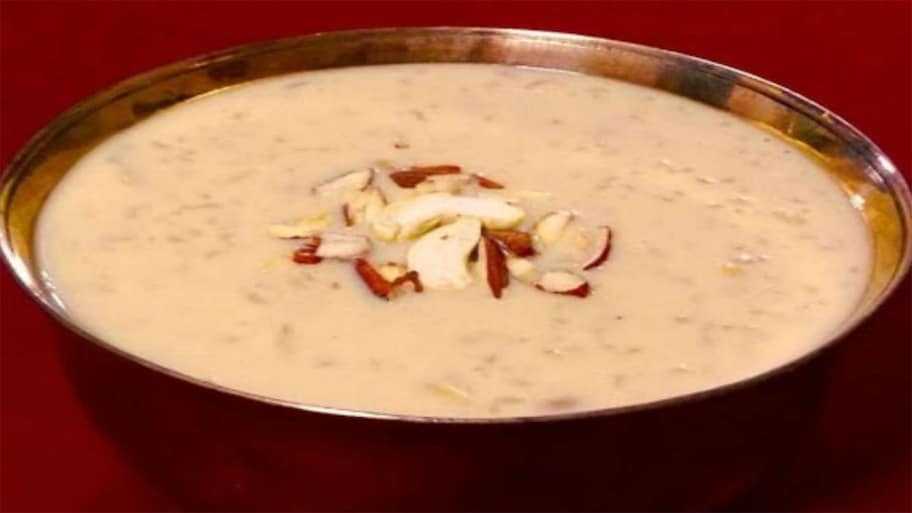Jaggery Kheer: ખીરમાં ગળાશ માટે ખાંડ નહીં ગોળ ઉમેરો, દાઢે વગળી જશે સ્વાદ, જાણો ગોળવાળી ખીર બનાવવાની રીત
