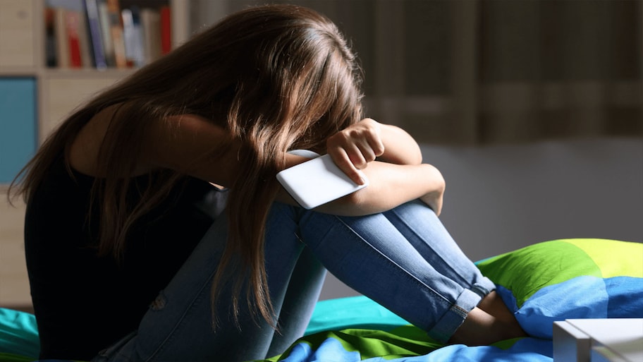 Silent Break Up: તમને ખબર છે સાયલન્ટ બ્રેકઅપ વિશે ? કોઈપણ સ્પષ્ટતા વિના પાર્ટનર આ રીતે સંબંધ કરી નાખે પુરા