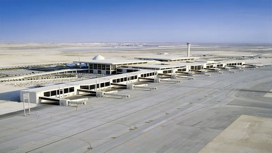 Saudi Arabia:સાઉદી અરબના વધુ એક એરપોર્ટ પર ડ્રોન એટેક, 1 નું મોત, 8 લોકો ઘાયલ