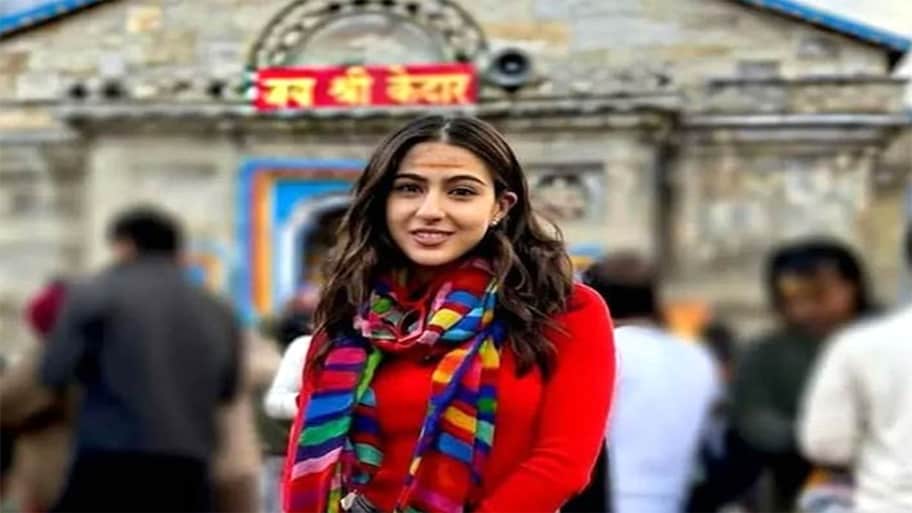 Sara Ali Khan: કેદારનાથ મંદિરે દર્શન કરવા બદલ અભિનેત્રી સારા અલી ખાન વિરુદ્ધ ફતવો જાહેર
